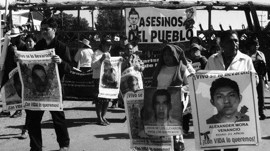 Parents of the disappeared students from Ayotzinapa make a solidarity visit to Nochixtlán.