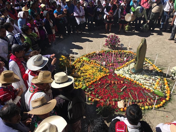 Gathering during the MODEVITE pilgrimage in Chiapas